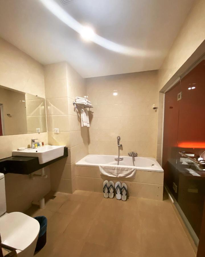 My Dream Hotel Yangon Luaran gambar