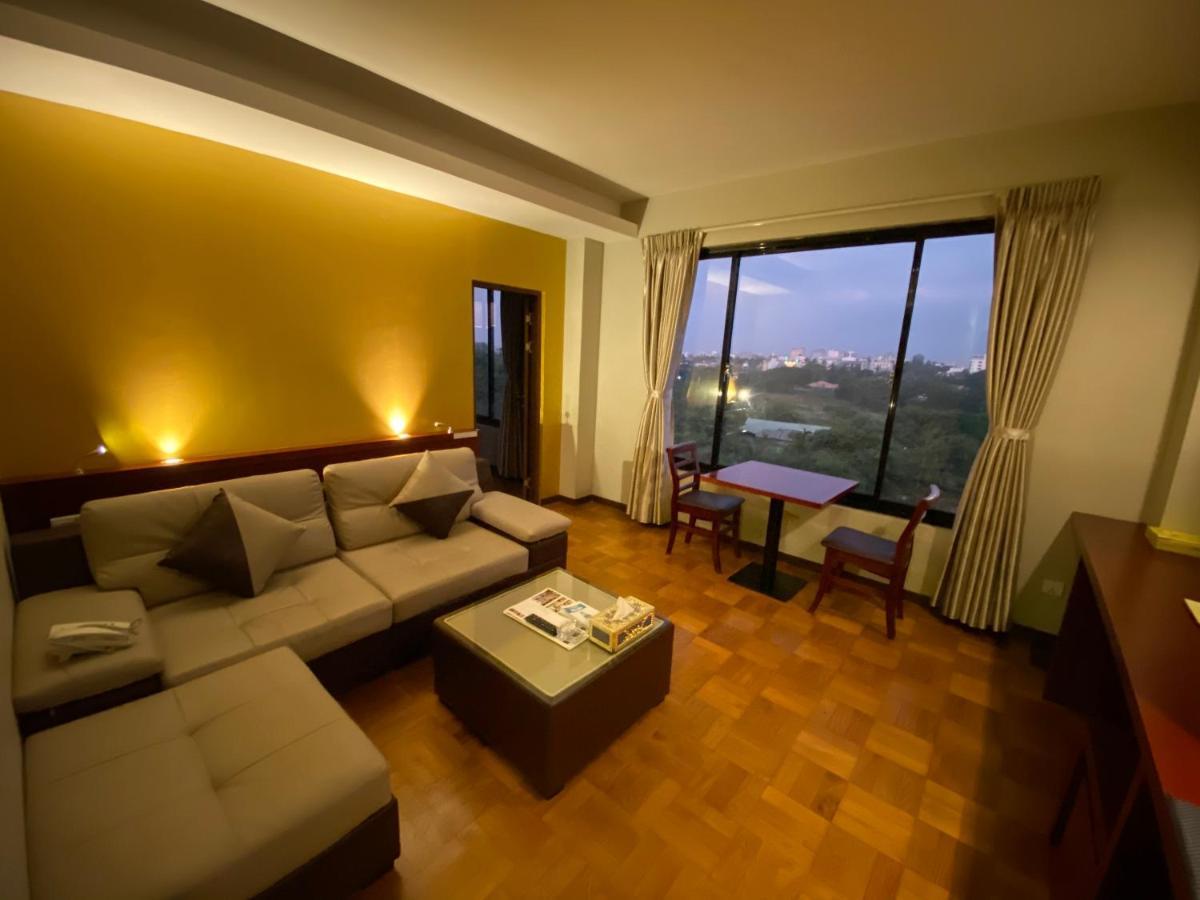 My Dream Hotel Yangon Luaran gambar
